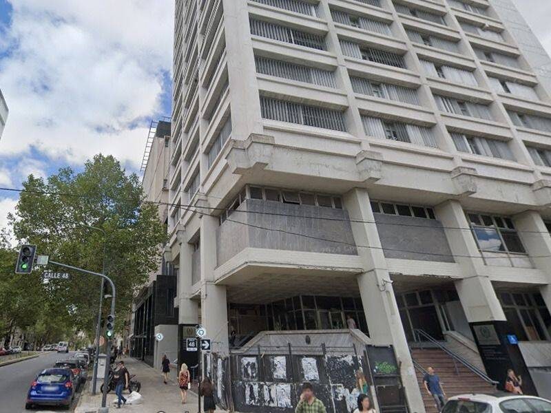 El edificio donde funcionan los tribunales laborales en La Plata