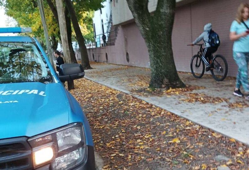 Reforzaron la seguridad en la puerta de las escuelas