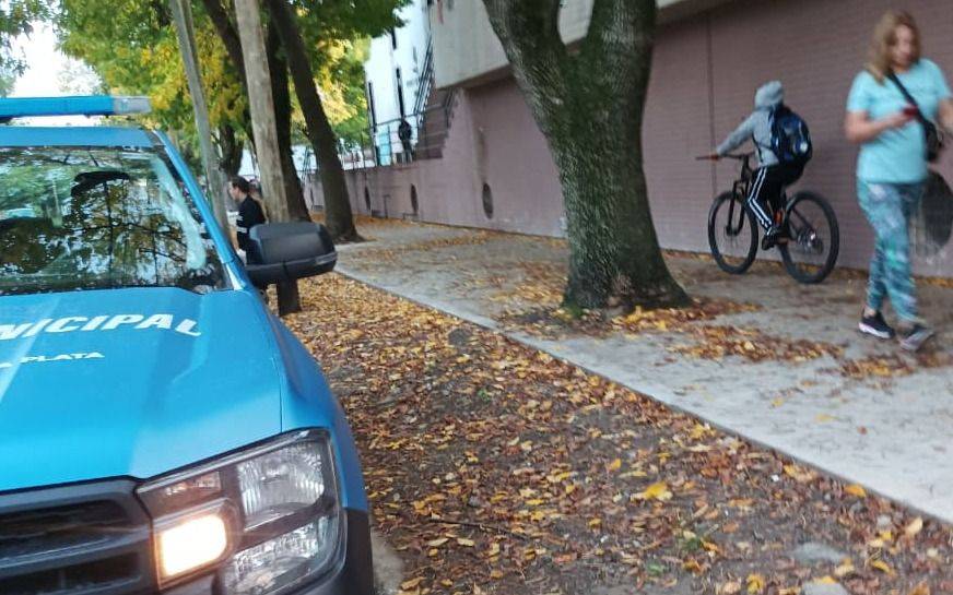 Reforzaron la seguridad en la puerta de las escuelas