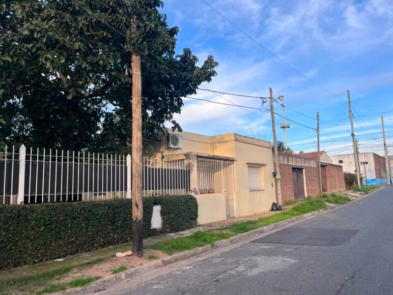 Los vecinos asistieron a las víctimas en su casa
